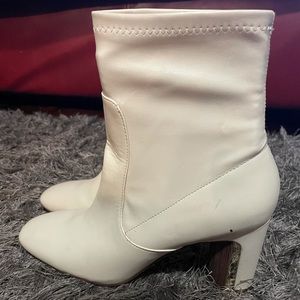 Zara leather ankle booties with heel 70’s style